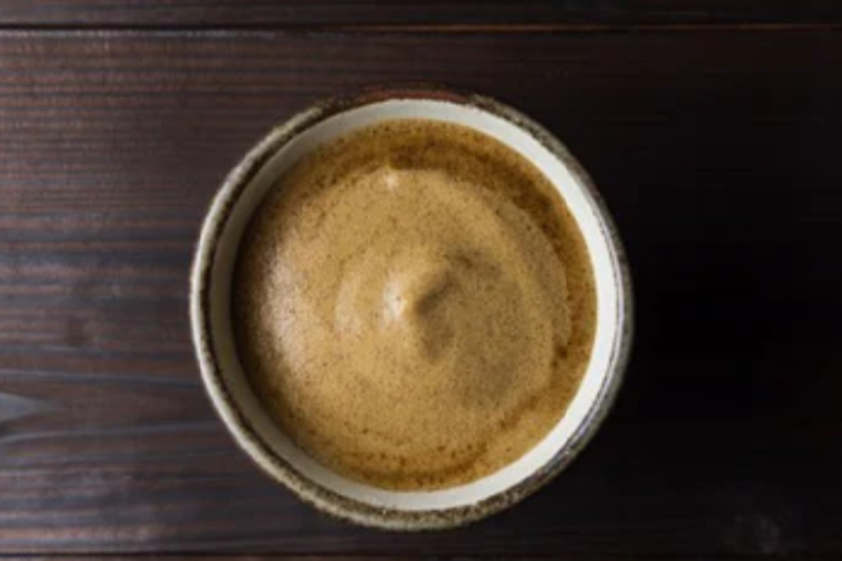 A thicky-frothed cup of whisked houjicha
